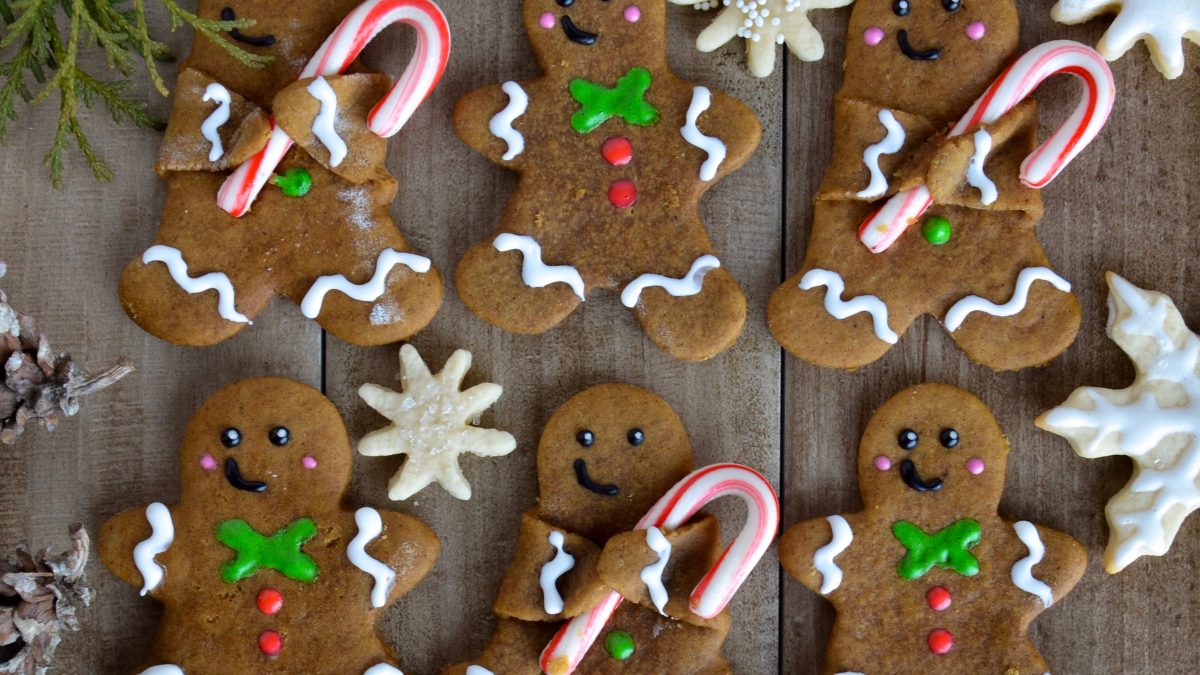 Vegan Gingerbread Cookies (Holding Candy Canes!!)