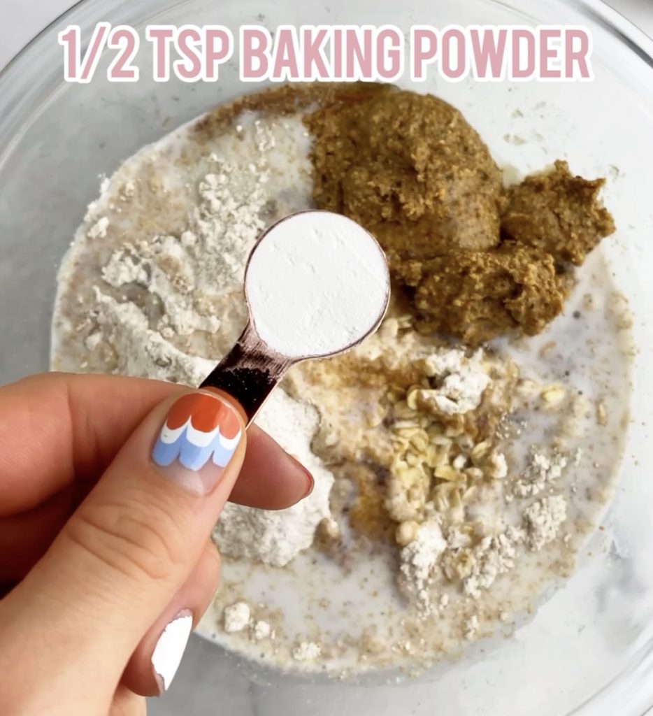 baking powder in a measuring cup