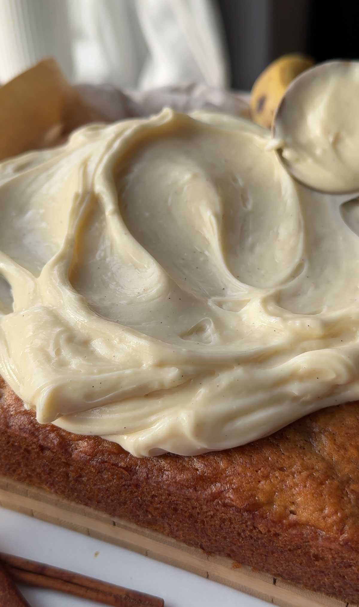 Vegan cream cheese frosting